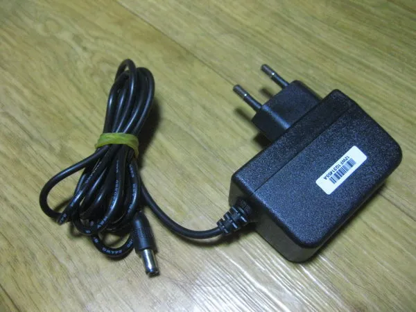 DC%2012%20Volt%201%20Amp%20Branded%20Adapter%20-%20Image%205