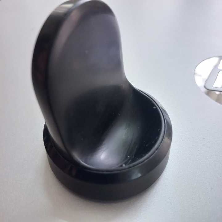 Samsung%20Gear%20S2%20charger%20-%20Image%202