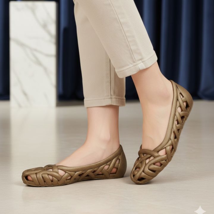 Rubber%20soft%20beautiful%20shoes%20for%20women%20-%20Image%202