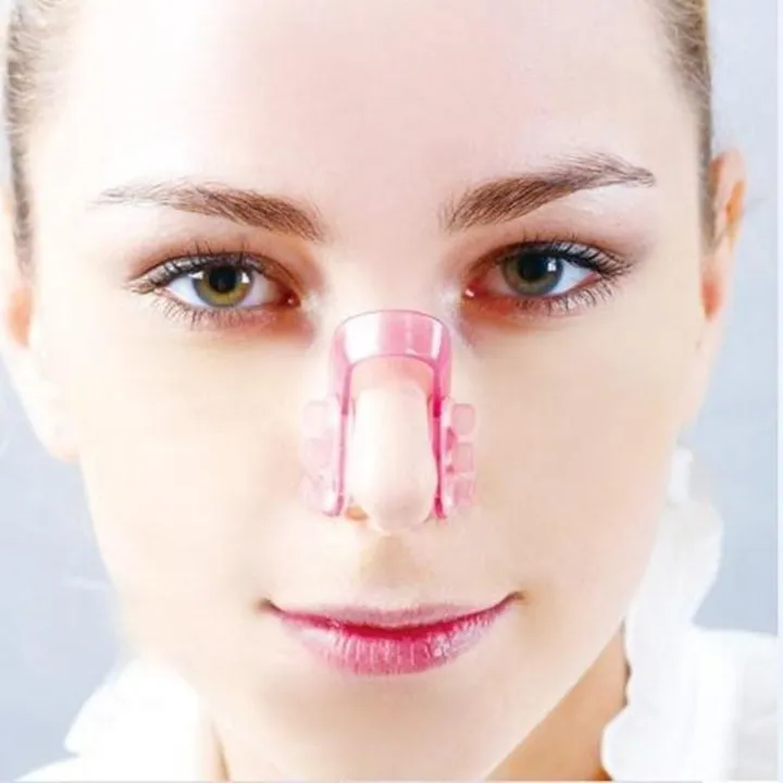 Nose%20Shaping%20Clip%20-%20Pink%20-%20Image%204
