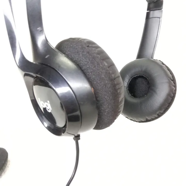 Logitech%20H390%20Ear%20Pads%201%20Pair%20Soft%20Memory%20Foam%20Replacement%20Cushions%20for%20headgear%20,%20Comfortable%20Protein%20Leather,%20Noise-Isolating,%20Easy%20Install,%202%20paces%20%20Durable%20headphones%20Ear%20Cups,%20%20Foam%20Best%20H%20390%20Earpads%20Thick%20Quality%20H390%20headset%20ear%20pad%20covers%20sponge%20-%20Image%207