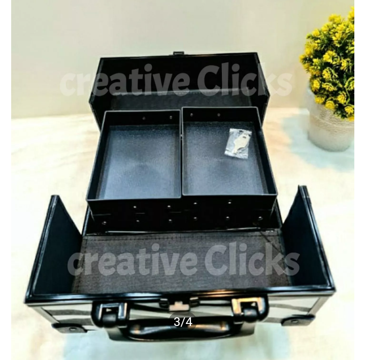 MAKE%20UP%20STORAGE%20BOX,%20VANITY%20BOX,%20ALUMINIUM%20MAKE%20UP%20CASE%20WITH%204%20CANTIEVER%20STORAGE%20TRAYS%20-%20MEDIUM%20-%20Image%204