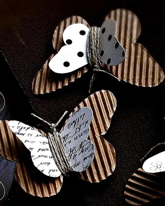 Original%20Pack%20of%2010%20Simple%20Corrugated%20Cardboard%20Sheets%20for%20Crafts%20-%20Image%206