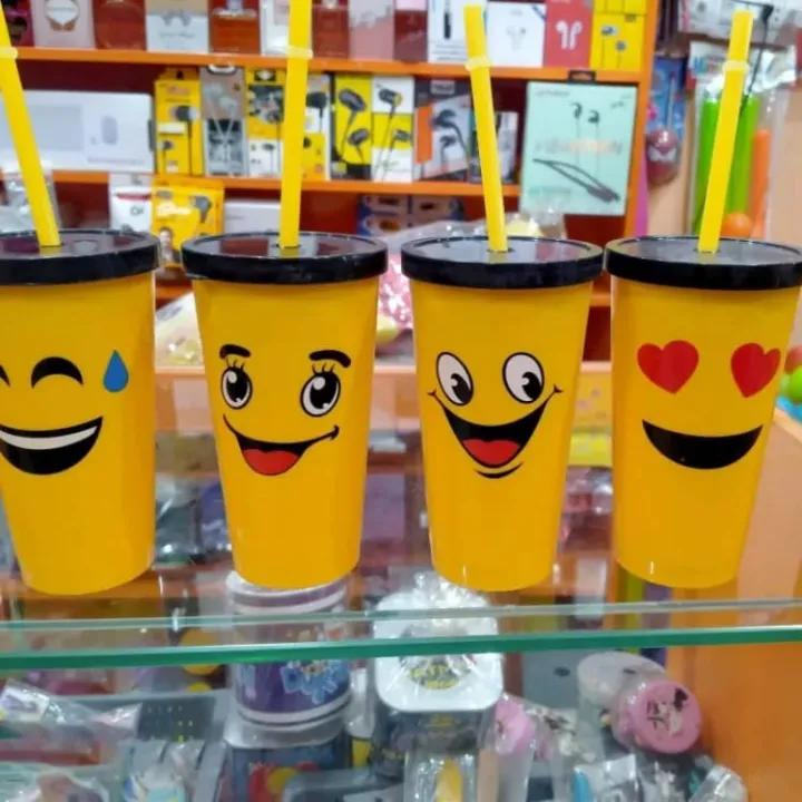 top%20trending%20emoji%20glass%20with%20straw%20for%20children%20%7C%20new%20design%20plastic%20Juice%20Glass%20with%20straw%20%7C%20Best%20birthday%20Gift%20-%20Image%203