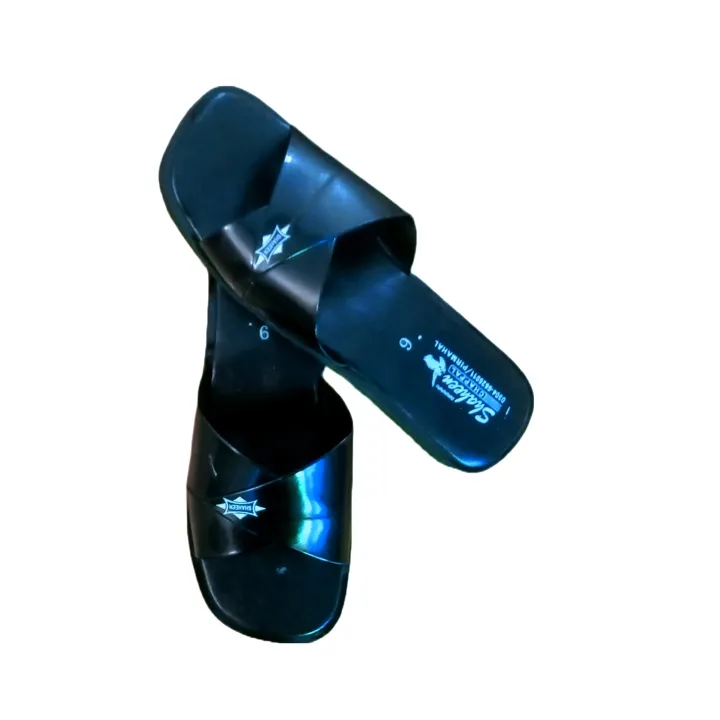 Women%20Slippers%20Water%20Proof%20Stylish%20Casual%20Slippers%20House%20Slippers%20-%20Image%203