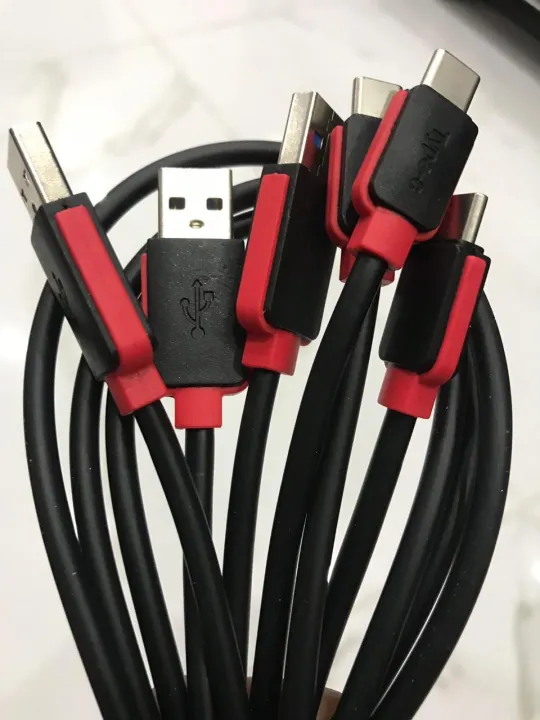 Warner%201.2%20Meter%20Fast%20Charging%20Data%20Cable%20%E2%80%93%20Black%20and%20Red%20-%20Image%204