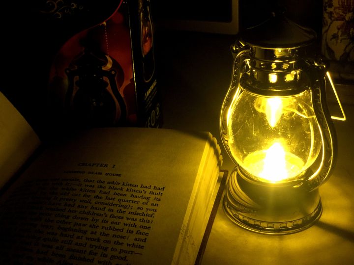 Aesthetic Light Lamp | Lamp for Study which will give you a aesthetic vibe | Lalteen Style lamp | Small Light Lamp | Desk Lalteen | Orange Light Lamp | DM- 002