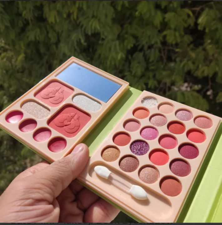 Cute Mini Makeup Book Eyeshadow + Highlighter + Matte Lipstick Palette