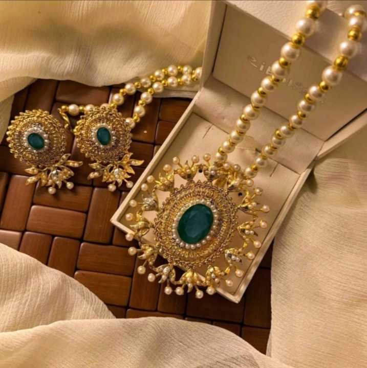 New Arrival Fancy "HANINA Locket Set"