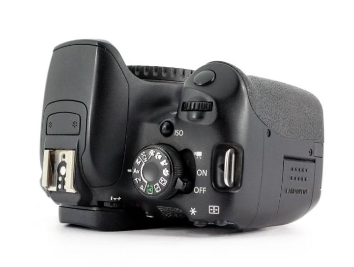 Canon%20700D%20DSLR%20Camera%20With%2018%20-%2055mm%20Lens%20-%20Image%204