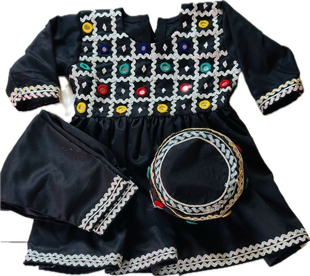 Baby%20girls%20Sindhi/pathani/balochi%20dresses%20-%20Image%203