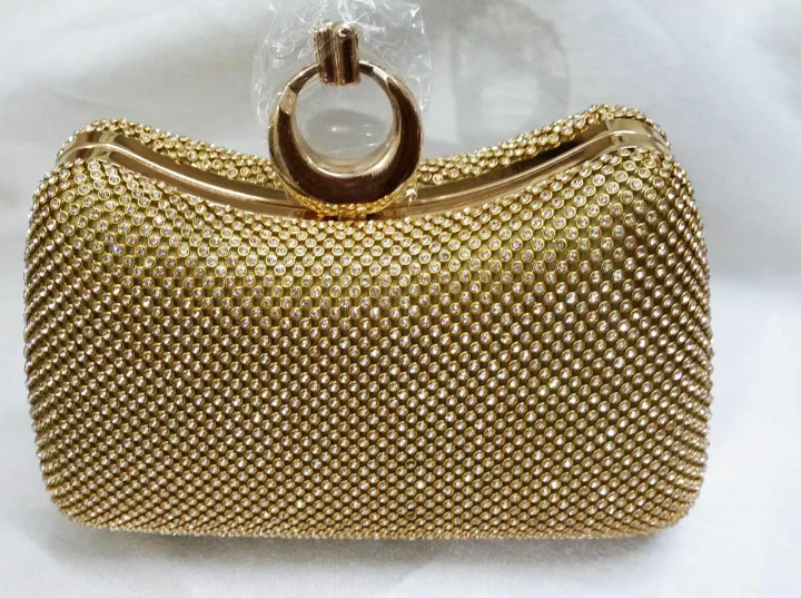 Elegant%20Golden%20Bridal%20Clutch%20-%20Image%203