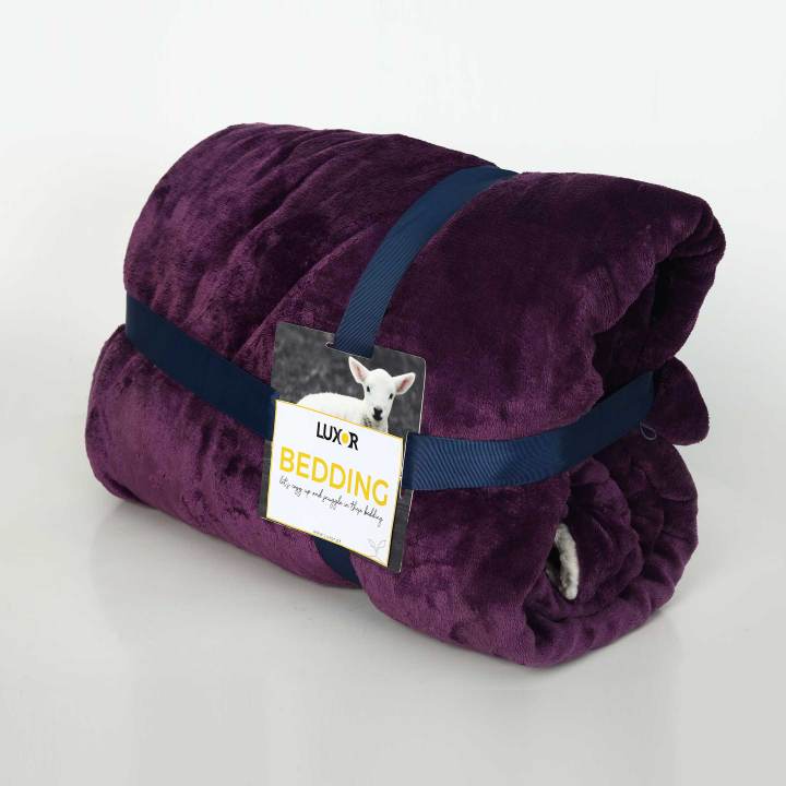 Comforter%20Blankets%20for%20Winter-%20Doublebed%20Fleece%20Blanket-%20Super%20Soft%20Sherpa%20Blanket%20Throw-%20King%20and%20Queen%20-New%20arrival%20-%20Image%202