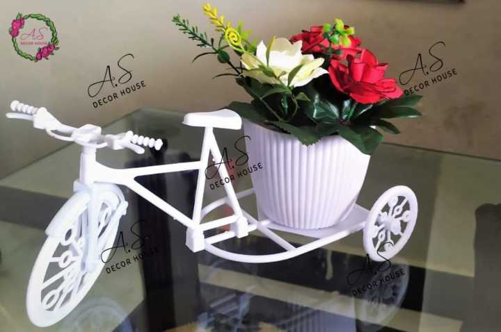 Floral cycle decoration with flowers - Beautiful Golden Artistic Decor' piece with Roses flowered - Modern ornament elegant minimalist classic antique unique decorations size 4x7" - garland floral modern luxurious blossoms leaves plants table decor home