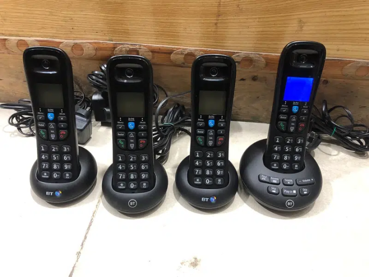 PTCL Wireless landline Phone plus long range intercom BT 3570 Quad (04 set) with Answering Machine, Speakerphone, Caller ID and Free 08 New Rechargeable Cells