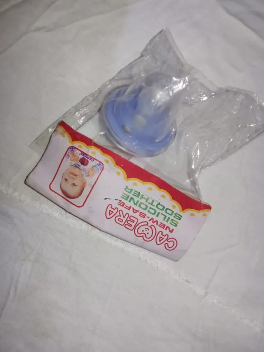 Camera%20Soother%20-%20Pacifier%20-%20Soother%20with%20Cap%20-%20-%20Image%205