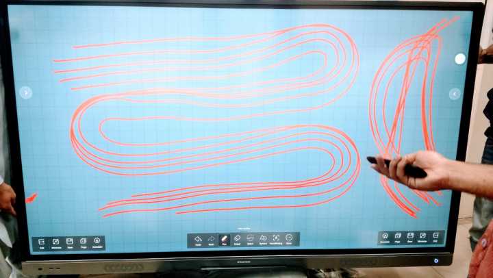 Specktron%20Interactive%20Flat%20Panel%20Touch%20Screen%20-%20Image%202