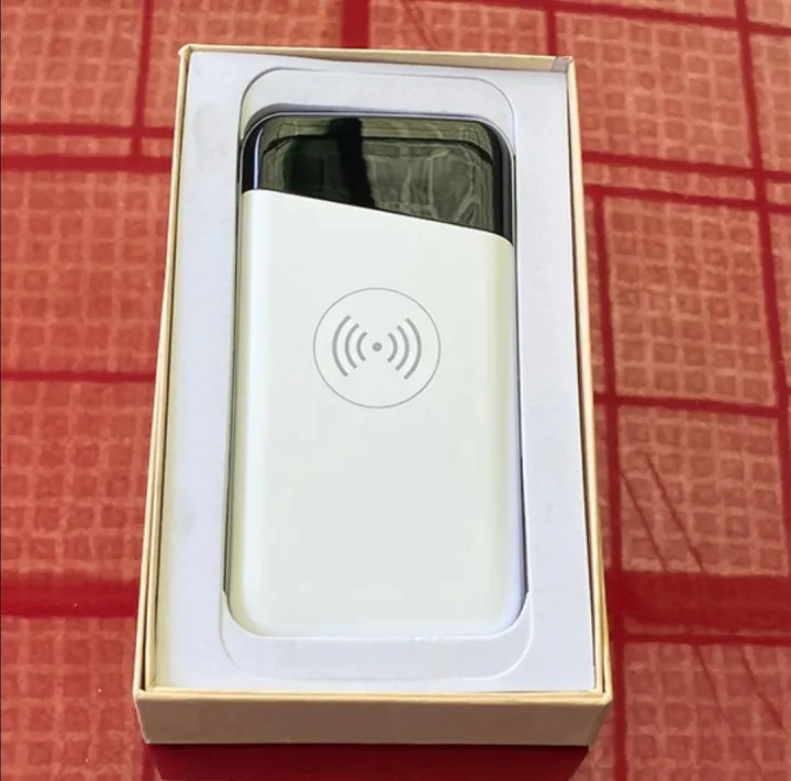 Wireless%20Power%20Bank%20-%20Image%202