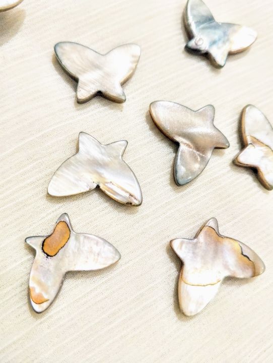 15pcs%20Natural%20Flat%20Butterfly%20Black%20or%20Beige%20border%20Mother%20of%20Pearl%20Abalone%20Sea%20Shell%20Beads%20for%20Crafting%20-%20DIY%20Crafting%20Elegant%20Jewelry%20Making%20Supplies%20-%20Image%206