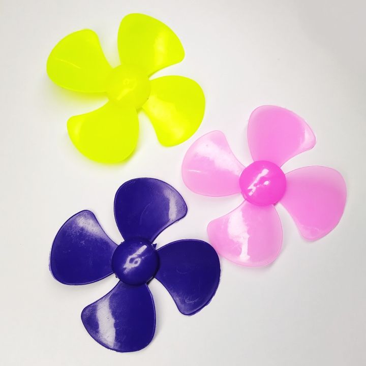 DreamsMart%20Pack%20of%203pcs%204%20blades%20propeller%20plastic%20fan%20for%20mini%20DC%20motor%20air%20cooler%20toy%20boat%20Motor%20DIY%20project%204%20blade%20propellers%20-%20Image%203