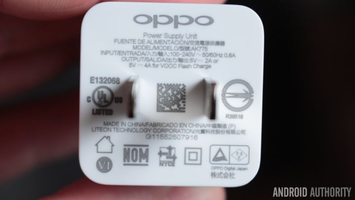 OPPO%20VOOC%20Charger%20Adapter%20100%25%20Original%20USB%20Adapter%20With%20VOOC%20Micro%20USB%20Cable%20f5%20f7%20f9%20r7%20r9%20r11%20r11s%20r15%20r17%20-%20Image%205
