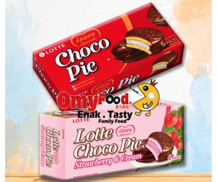 Lotte choco pie , 6 pieces , flavors: chocolate , strawberry & cream , creamy and delicious