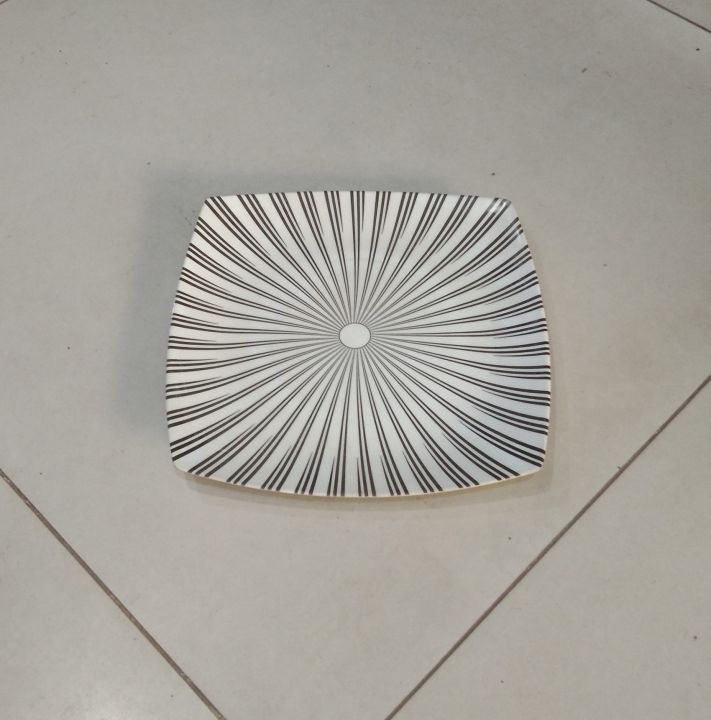 Plates%20-%20Melamine%20Dinner%20Plates%20-%20High%20Quality%20Melamine%20Pattern%20Design%20Dinner%20Plates%20-%20Set%20of%206%20-%20Image%204