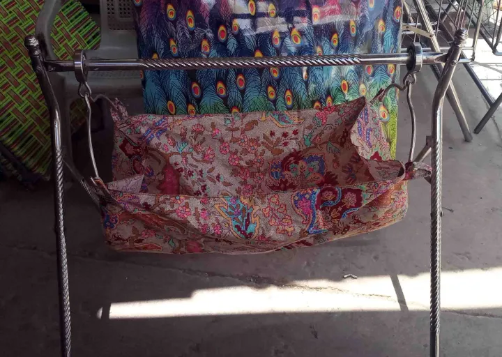 Big%20Bearing%20Stainless%20Steel%20Cradle%20for%20Born%20Baby%20with%20FREE%20Cloth%20-%20Image%202