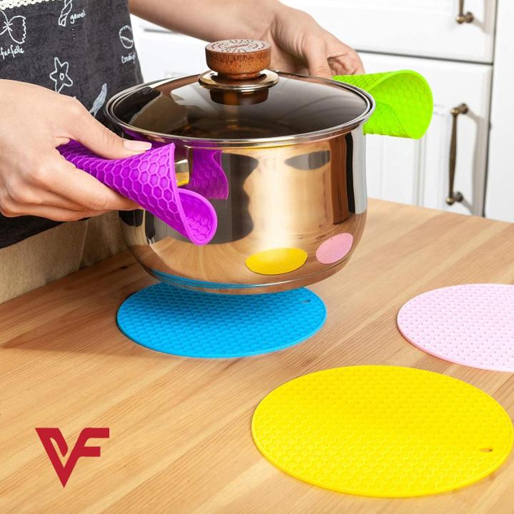 PACK%20of%202%20Set%20Silicone%20Hot%20Pot%20Holder%20pad%20Patili%20Hot%20Plate%20Mat%20Multipurpose%20Silicone%20Pot%20Holders%20Hot%20Pads%20Silicone%20Heat%20Resistant%20Coasters%20Cup%20Insulation%20Mat%20Pad%20Potholders%20Honeycomb%20Rubber%20Pads%20for%20Hot%20Dish%20Hot%20Cushions%20Counter%20Mats%20For%20Tables%20-%20Image%202