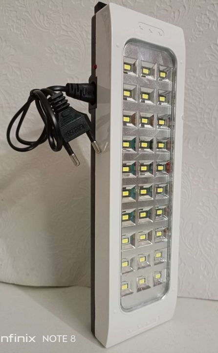 Rechargeable%20Emergency%20SMD%20Light%20-%20Image%206