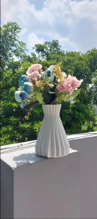 Unbreakable%20Plastic%20Flower%20Vase%206.5%20Inches%20Height%203%20Inches%20Diameter%20Durable%20Home%20Decor%20-%20Image%204