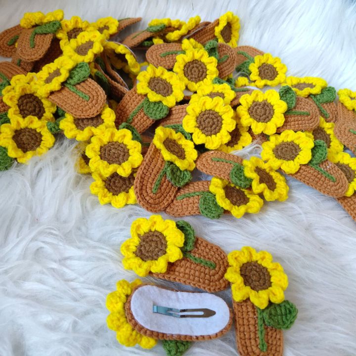 Handmade Hair Pins Sunflower Crochet Hair Clips Girl Barrettes Flower Hairpin Children Side Bangs Clip Knitting Hair Accessories