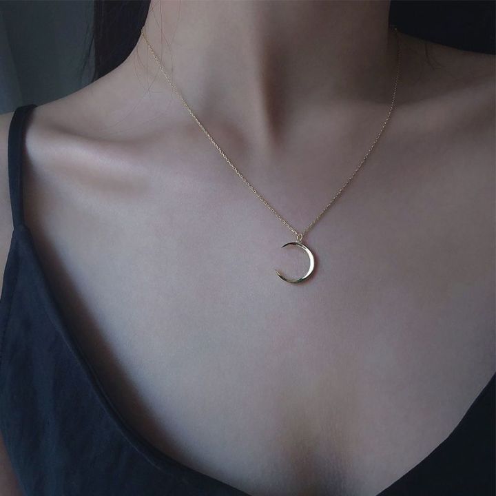 【Satisfaction guaranteed】Niche Design Moon Necklace for Women Trendy Chain Simple Elegant Minimalist Korean Style