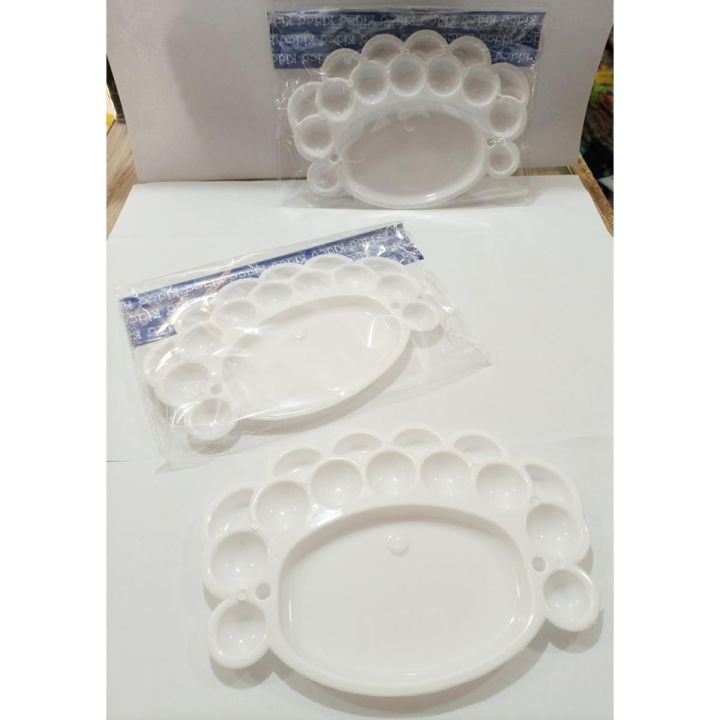Color Mixing Tray Painting Tray Art Palettes 16 Compartments  8 inches Length & 5.5 inches width Color Mixing Pack of 1 PCs