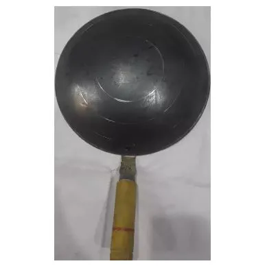 Iron%20Tawwa%20Special%20Tawa%20Roti%20Tawa%20Ulta%20Tawwah%20Tavah%20Roti%20Ulta%20Tawa%20Iron%20With%20Wooden%20Handle%20-%20Black%20-%20Sizes%20Are%20available%20-%201%20pc%20-%20Tawa%20,%20Tava%20%20Kitchen%20Pan%20-%20Image%202