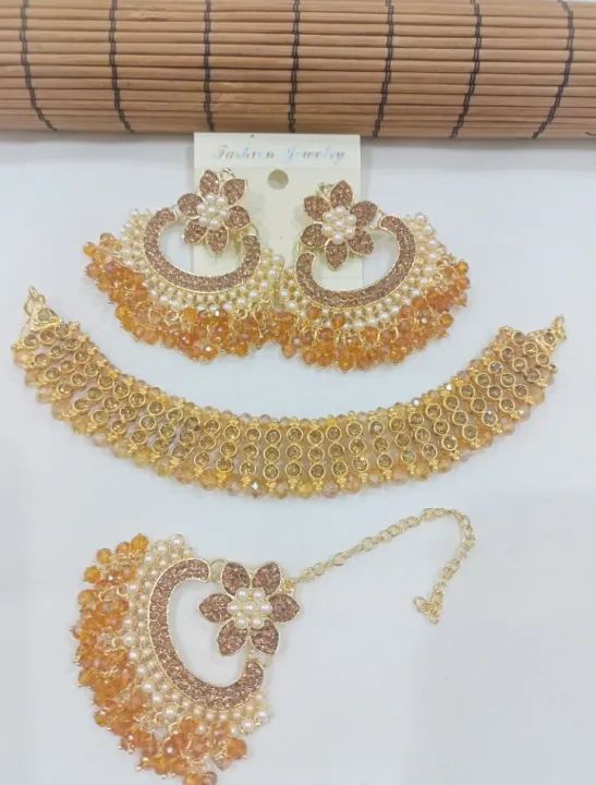 New%20Jewellery%20Collection%20Chooker%20%20Style%20Set%20With%20Beautyfull%20Ear%20Rings%20With%20Tika%20Long%20Lasting%20Polish%20For%20Beautyfull%20Girls%20Long%20Lasting%20Polish%20Artical%2007425%20-%20Image%202