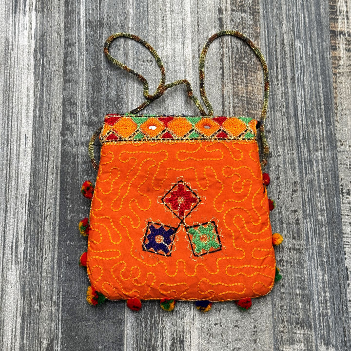 Multicolour%20Purse%20Hand%20Bag%20crafted%20with%20Embroidery%20&%20Sequins%20by%20ZENZ%20Sindhi%20Traditional%20Wear%20Embroidered%20Pouch%20-%20Image%205