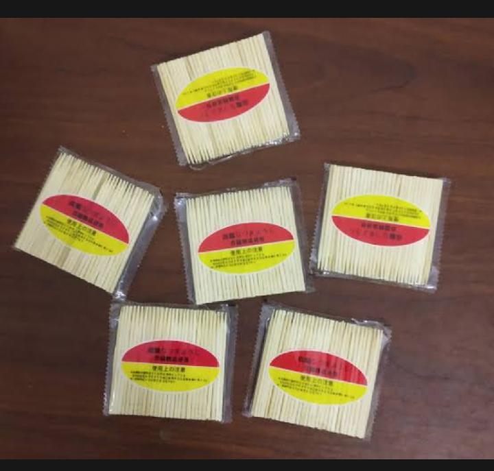 pack%20of%203%20and%206%20toothpick(100%20piece%20per%20pack),one%20sided%20wooden%20toothpick,Toothpick,Oral%20Hygiene,%20Dental%20Floss%20and%20Picks%20-%20Image%202