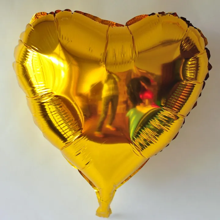 5%20Pieces%20Large%20Golden%20Heart%20Foil%20Balloons%2018%20Inches%20Size%20-%20Image%207