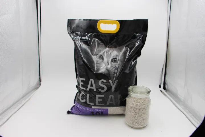 Cat%20Litter%20Easy%20Clean%20by%20Emily%20Pets-10L-Lavender(Imported)%20-%20Image%204