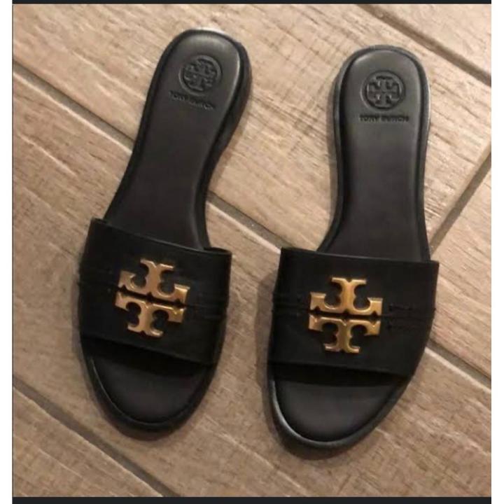 Tory%20Burch%20flat%20slipper%20for%20women%20-%20Image%202