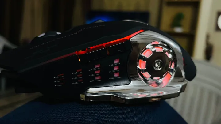Wireless%20Rechargeable%20Gaming%20Mouse%20-%20Image%203
