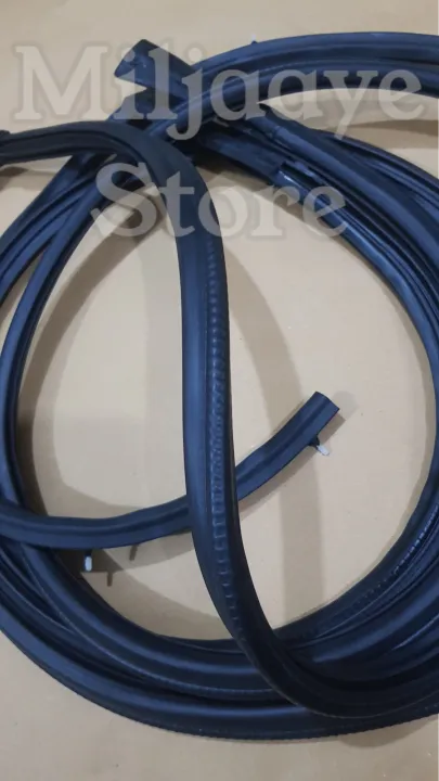 Suzuki%20Cultus%20Roof%20Strip%5CRoof%20Drip%20Rubber%202%20Both%20Sides%201999%202001%202002%202003%202004%202005%202006%202007%202008%202009%202010%202011%202012%202013%20-%20Image%203