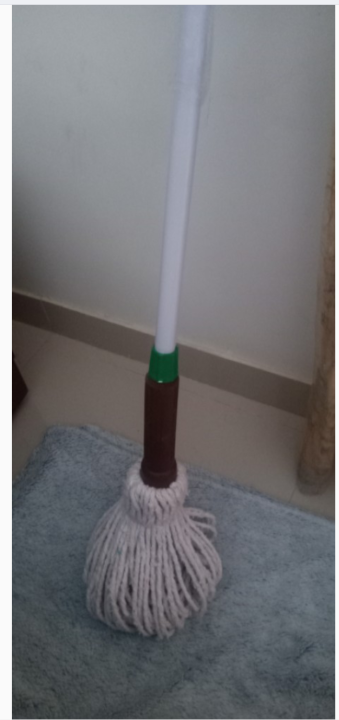 Twist%20Mop%20Heavy%20duty%20Mop%20Hand%20Free%20Super%20Magical%20Rotating%20Twist%20Mop%20-%20Image%204