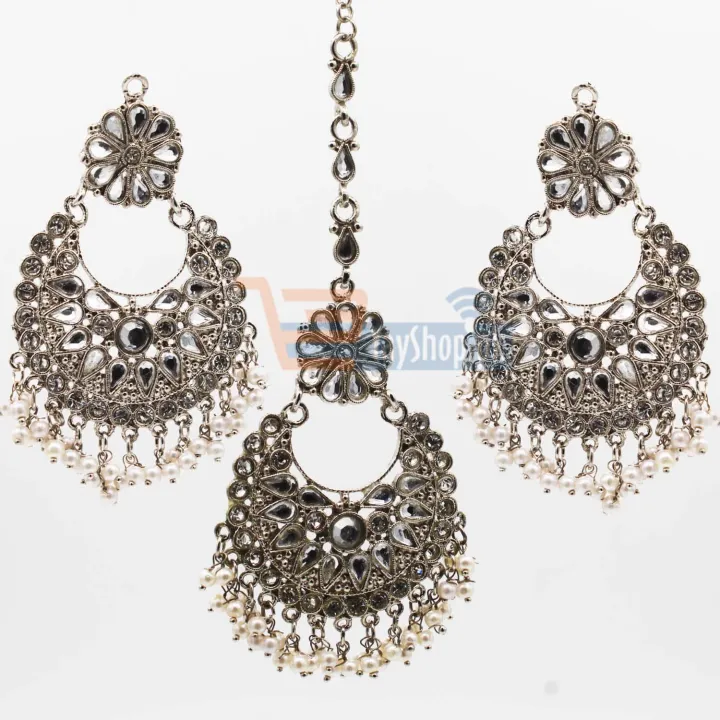 Antique%20Gajra%20Earring%20&%20Tikka%20For%20Girls%20&%20Women%20-%20Image%204