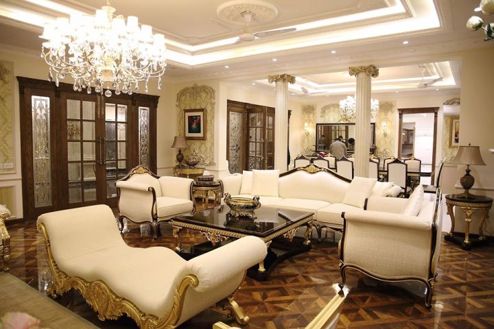 Golden%20Oak%207%20Seater%20Off%20white%20and%20golden%20beautiful%20Sofa%20Set%20with%20Golden%20Crown%20-%20Image%202