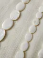 4, 7, 8, 11pcs Natural Flat Oval White Mother of Pearl Sea Shell Beads for Crafting - DIY Crafting Elegant Jewelry Making Supplies. 