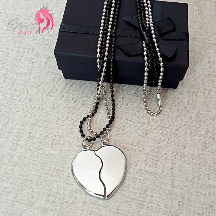 Heavy%20Silver%20Magnetic%20Broken%20Heart%20Necklace%20Locket%20-%20Heavy%20Metal%20Magnetic%20Heart%20Pendant%20Necklace%20Gift%20For%20Friends%20Couples%20-%20Image%209