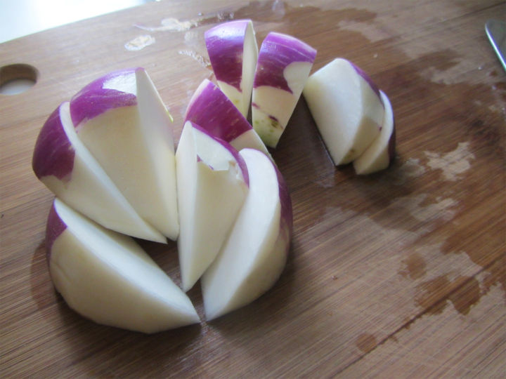 Turnip%20(Shaljam)%20Fresh%20Seeds%20-%20High%20Germination%20Rate%20-%20Home%20Kitchen%20Gardening%20-%20Image%203