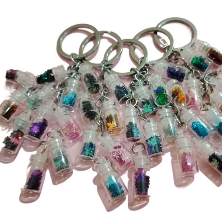 1%20x%205%20bottle%20Glitter%20Flake%20Key%20chain%20for%20girls%20keychains%20with%20glitter%20bottle%20-%20Image%203